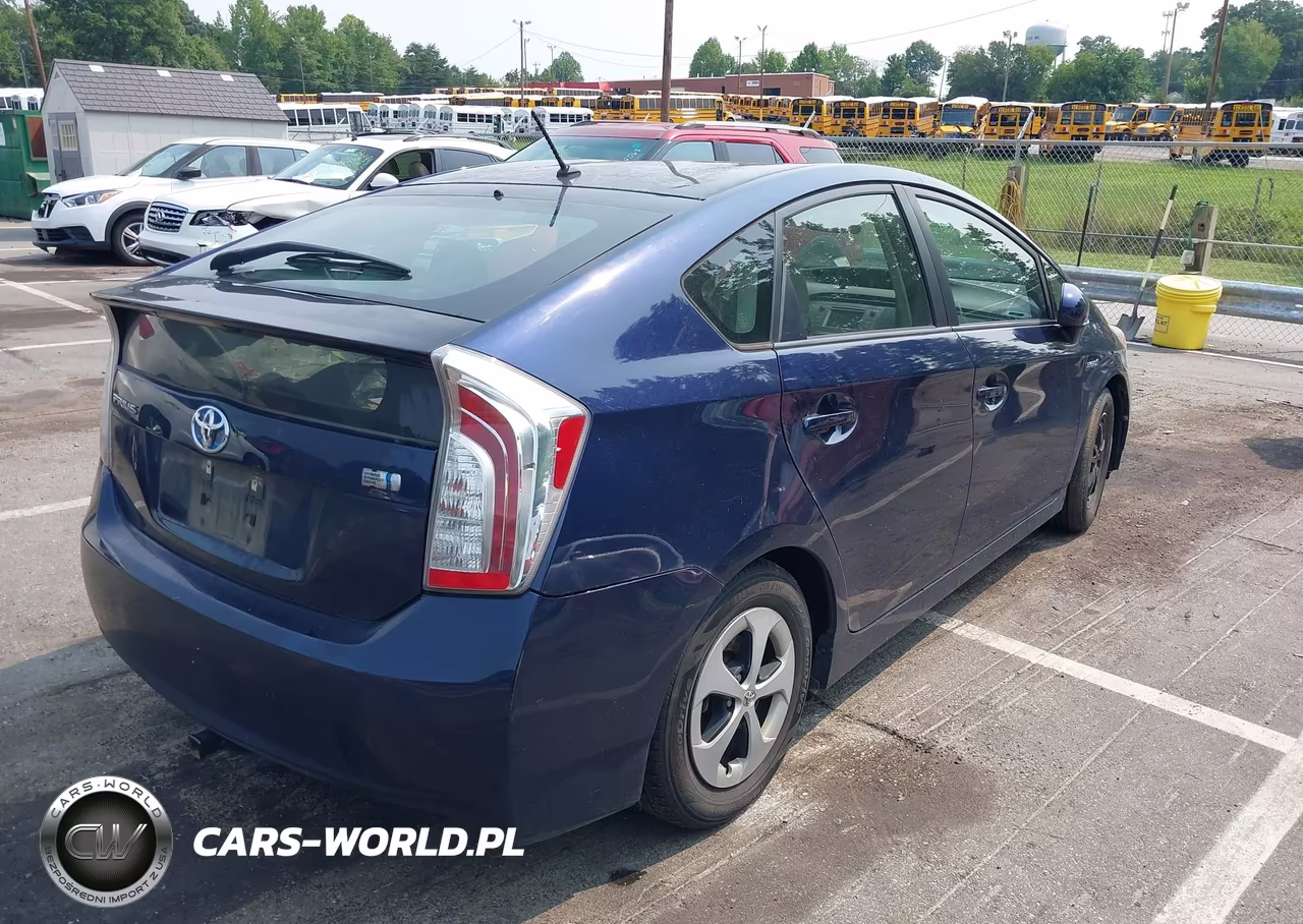 2012 Toyota Prius Two VIN:JTDKN3DU8C0333656 - 4