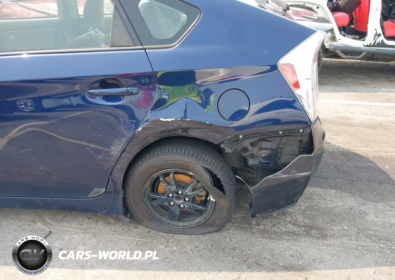 2012 Toyota Prius Two VIN:JTDKN3DU8C0333656 - 6