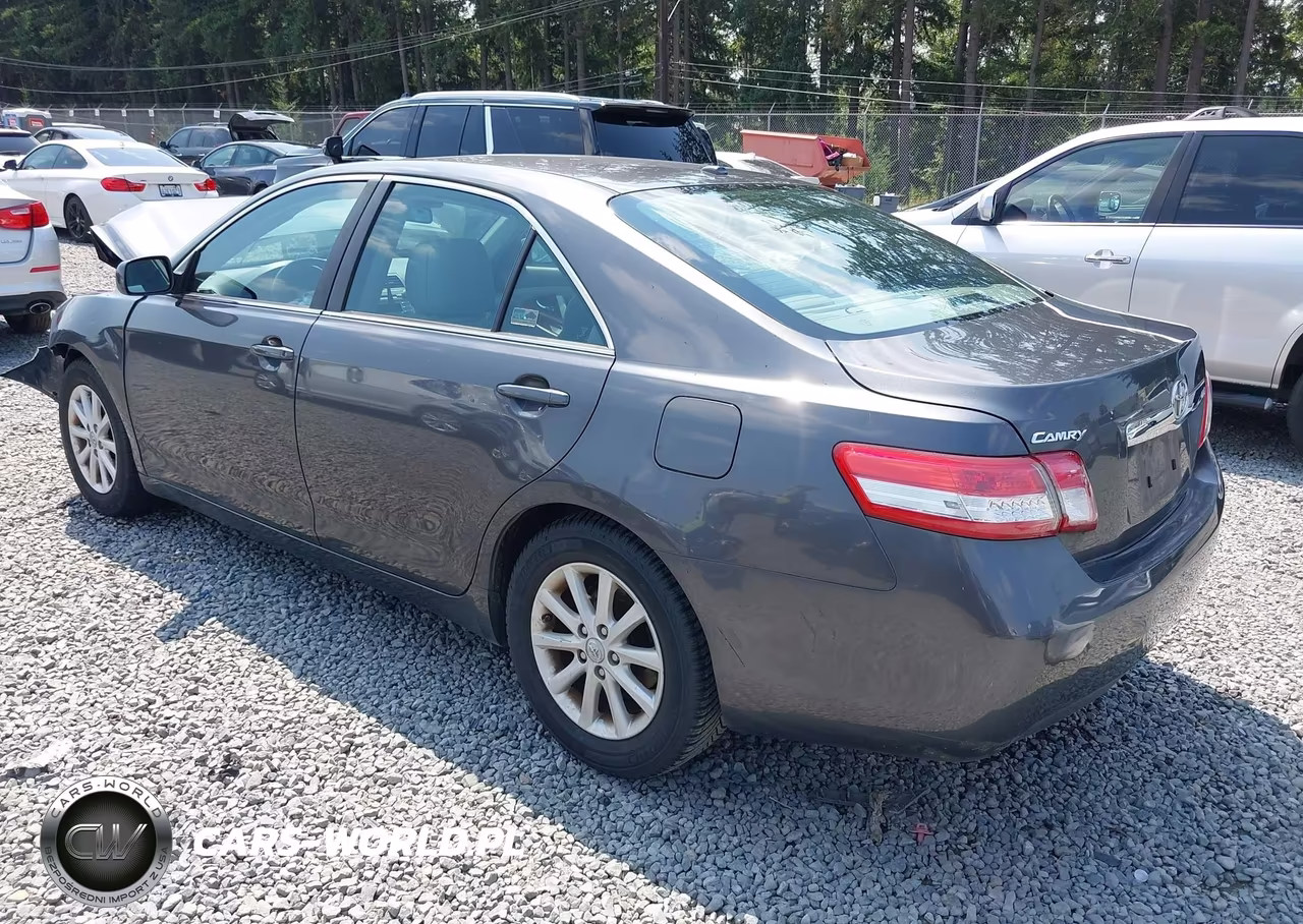 2010 Toyota Camry Xle VIN:4T4BF3EK2AR002878 - 3