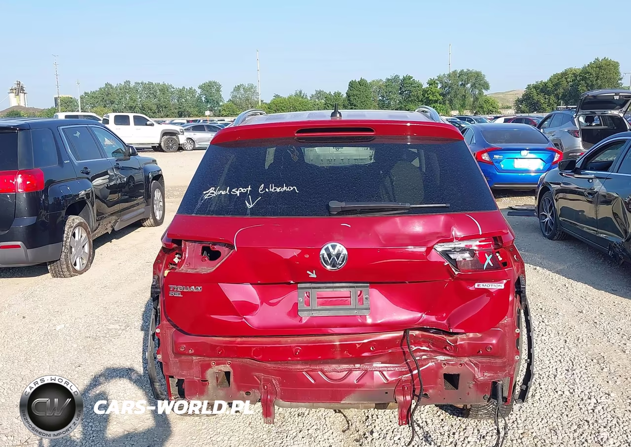 2019 Volkswagen Tiguan 2.0T Se-2.0T Sel-2.0T Sel R-Line-2.0T Sel R-Line Black VIN:3VV2B7AXXKM074700 - 17