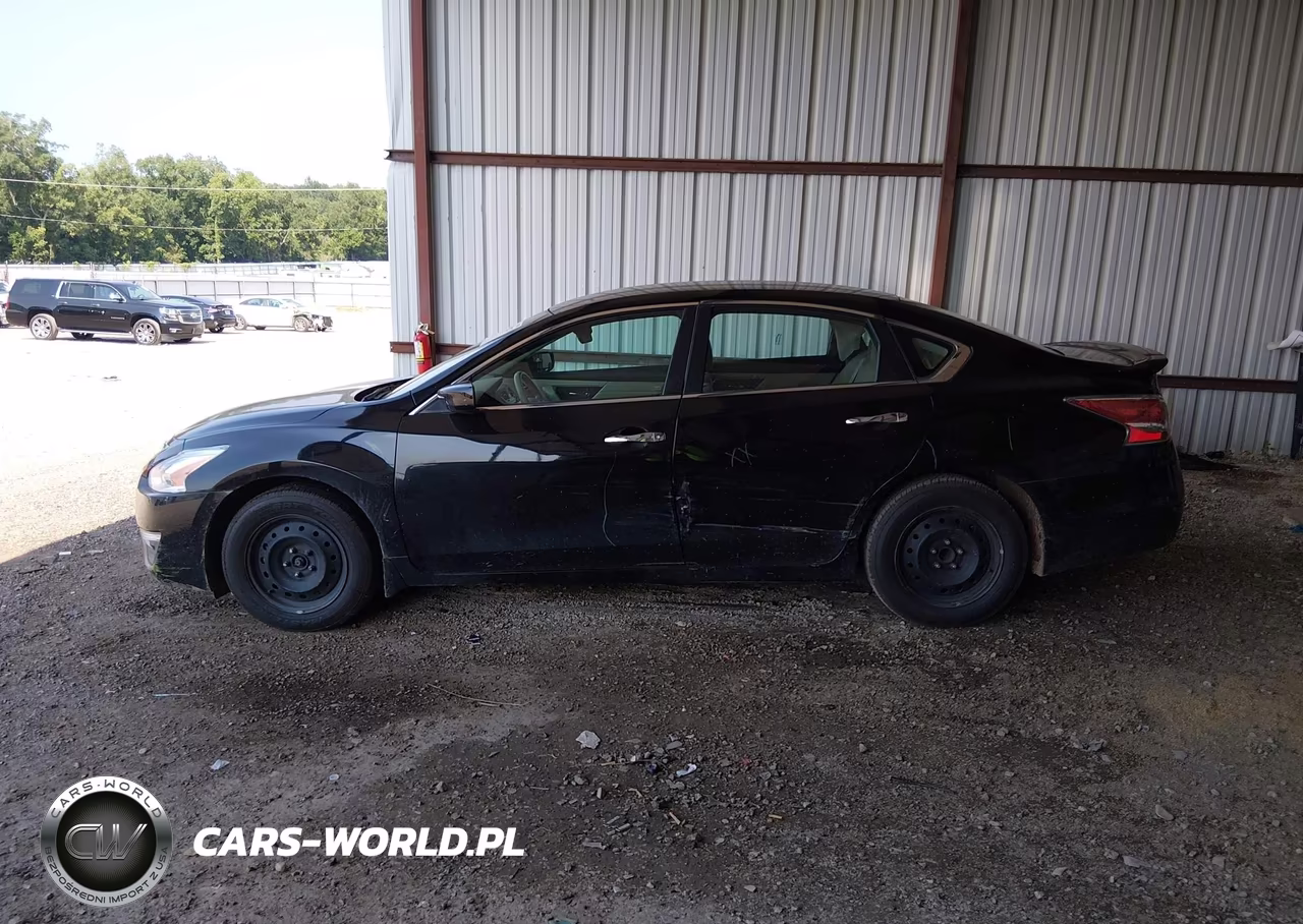 2015 Nissan Altima 2.5 S VIN:1N4AL3AP4FC570749 - 14
