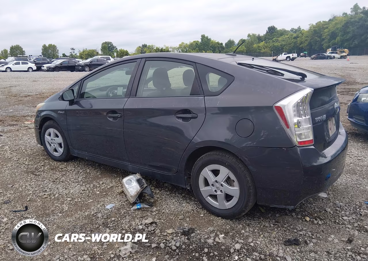 2011 Toyota Prius Three VIN:JTDKN3DU0B0295774 - 13
