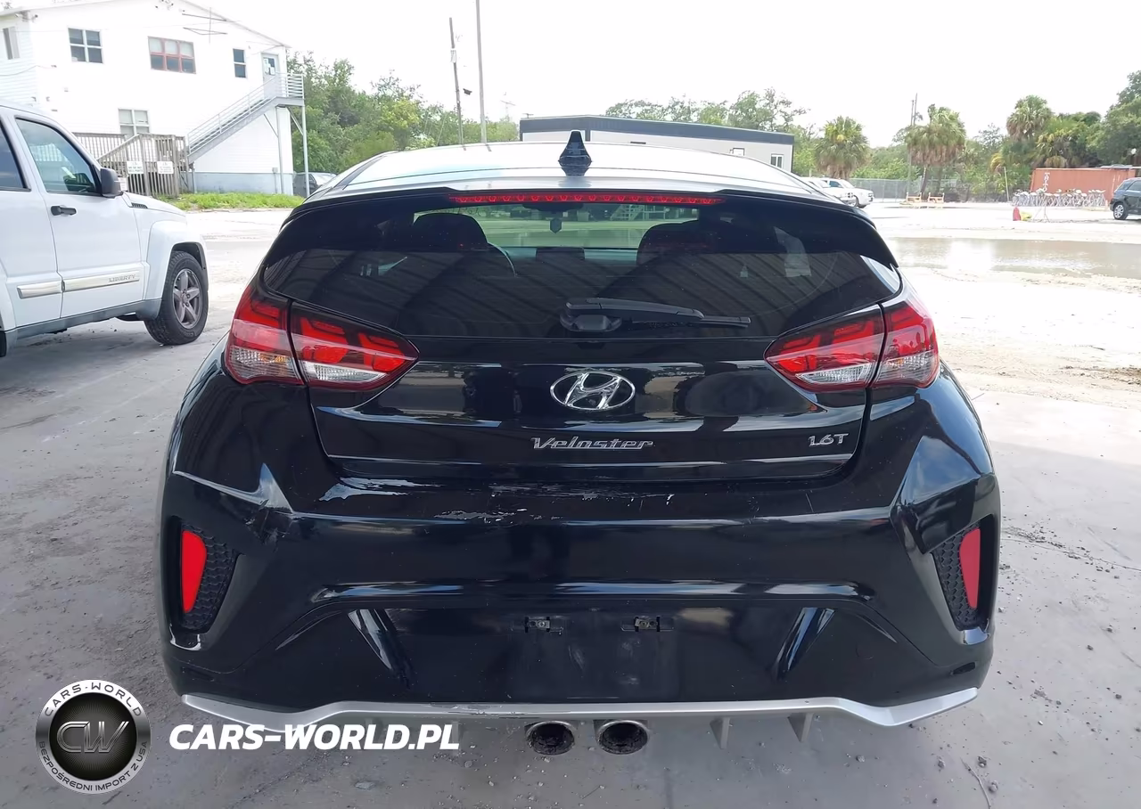 2020 Hyundai Veloster Turbo VIN:KMHTH6ABXLU021424 - 16
