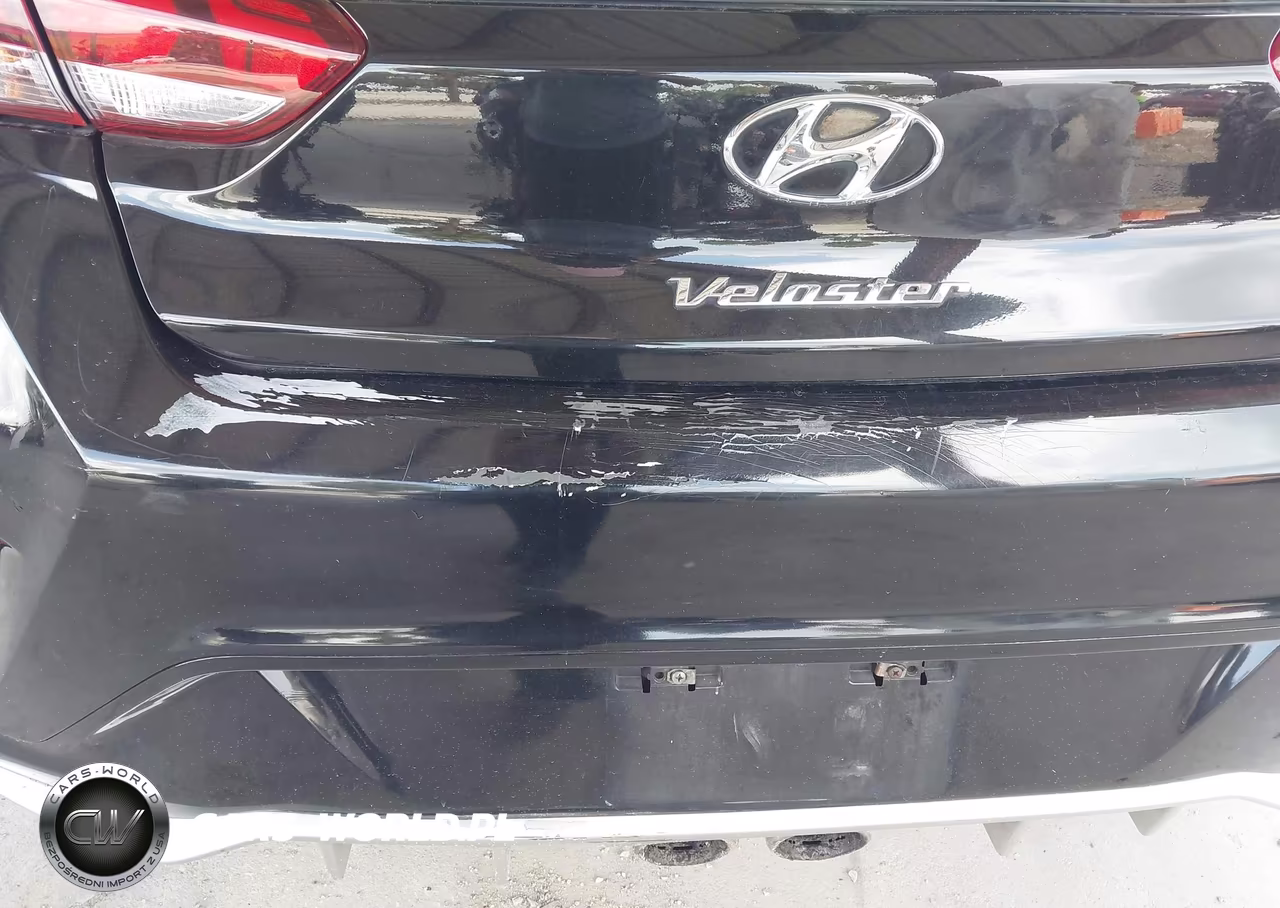 2020 Hyundai Veloster Turbo VIN:KMHTH6ABXLU021424 - 19