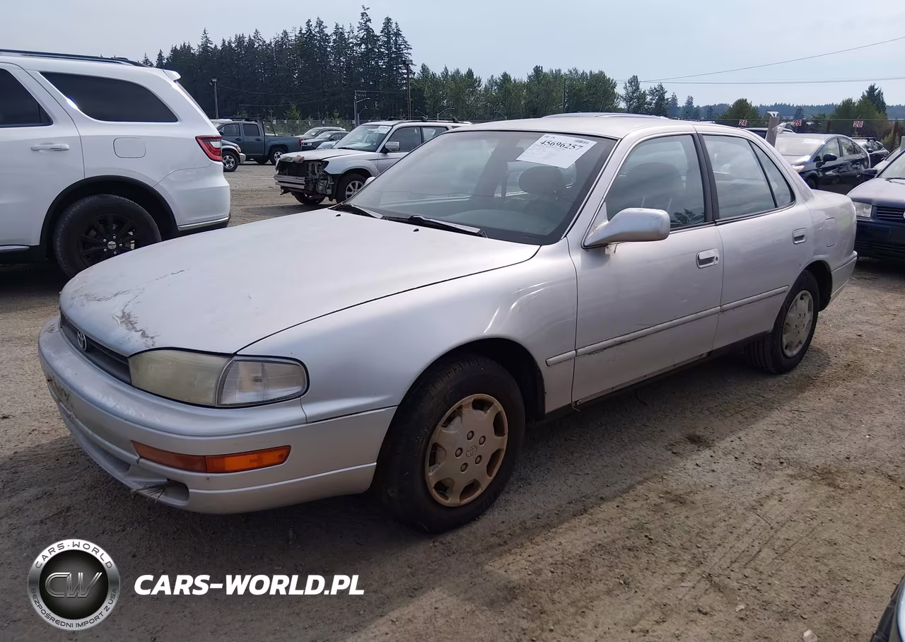 1992 Toyota Camry Le VIN:4T1SK12E9NU100675 - 2