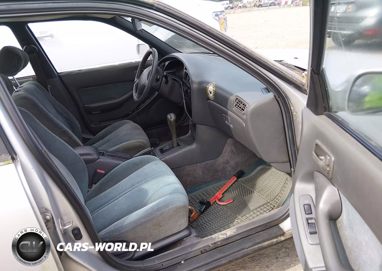 1992 Toyota Camry Le VIN:4T1SK12E9NU100675 - 5