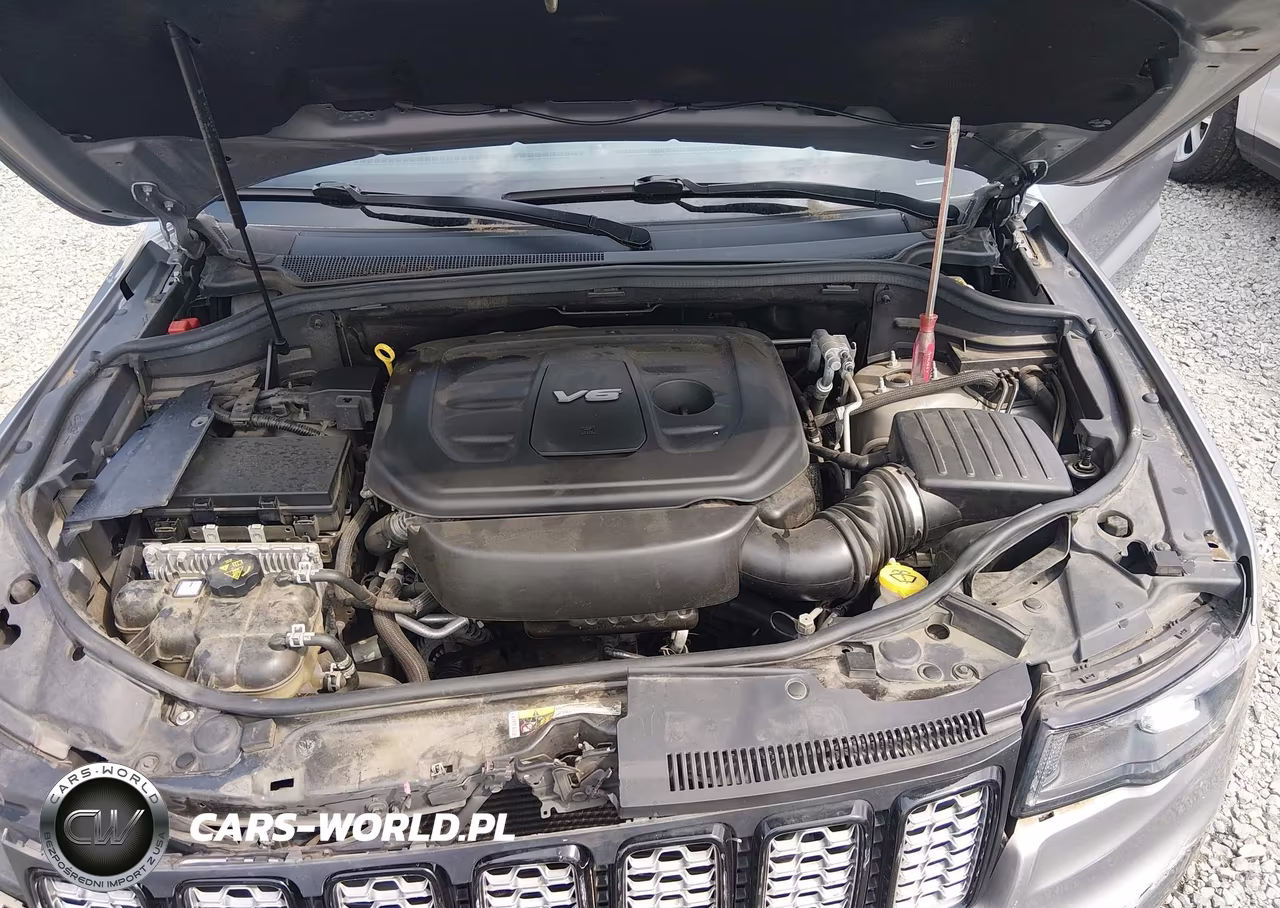 2018 Jeep Grand Cherokee Altitude 4X4 VIN:1C4RJFAG2JC491822 - 10