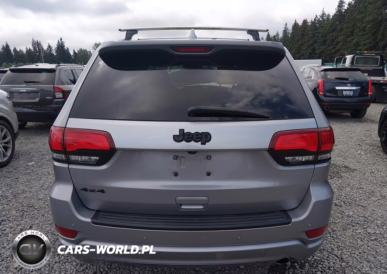 2018 Jeep Grand Cherokee Altitude 4X4 VIN:1C4RJFAG2JC491822 - 16