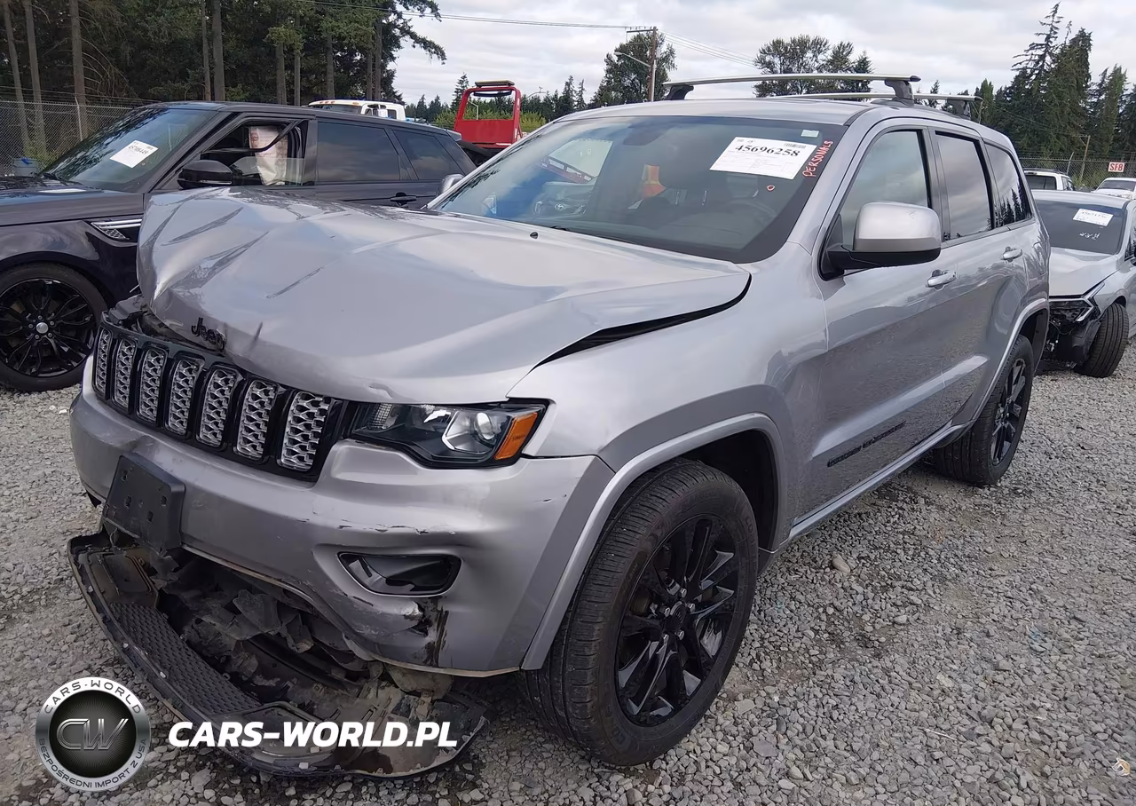2018 Jeep Grand Cherokee Altitude 4X4 VIN:1C4RJFAG2JC491822 - 2