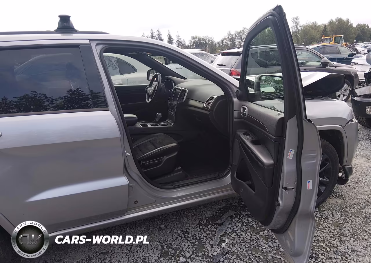 2018 Jeep Grand Cherokee Altitude 4X4 VIN:1C4RJFAG2JC491822 - 5