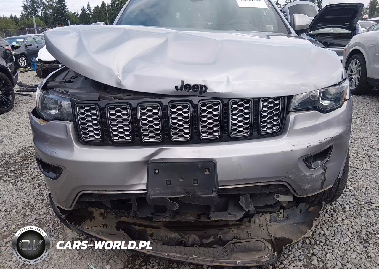 2018 Jeep Grand Cherokee Altitude 4X4 VIN:1C4RJFAG2JC491822 - 6
