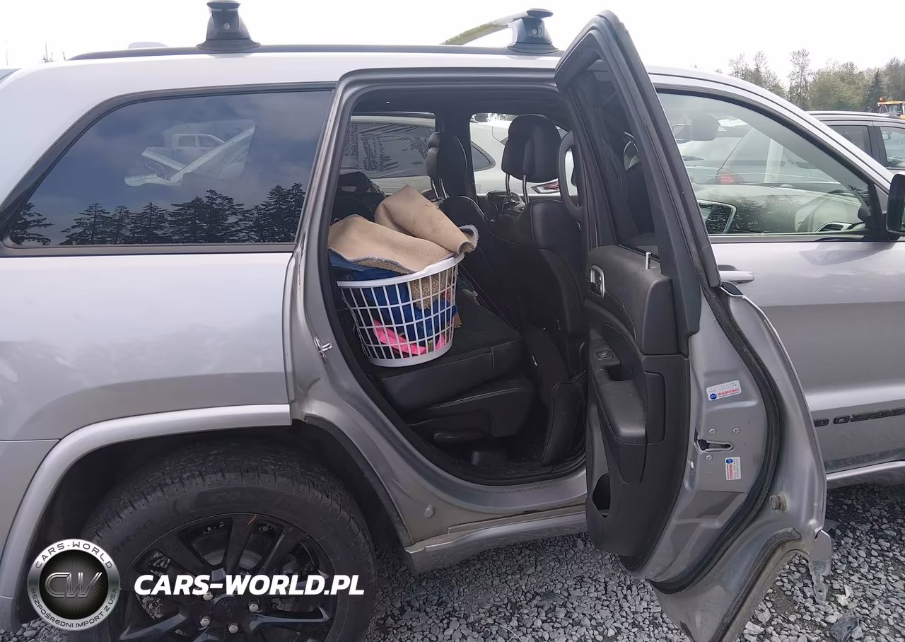 2018 Jeep Grand Cherokee Altitude 4X4 VIN:1C4RJFAG2JC491822 - 8