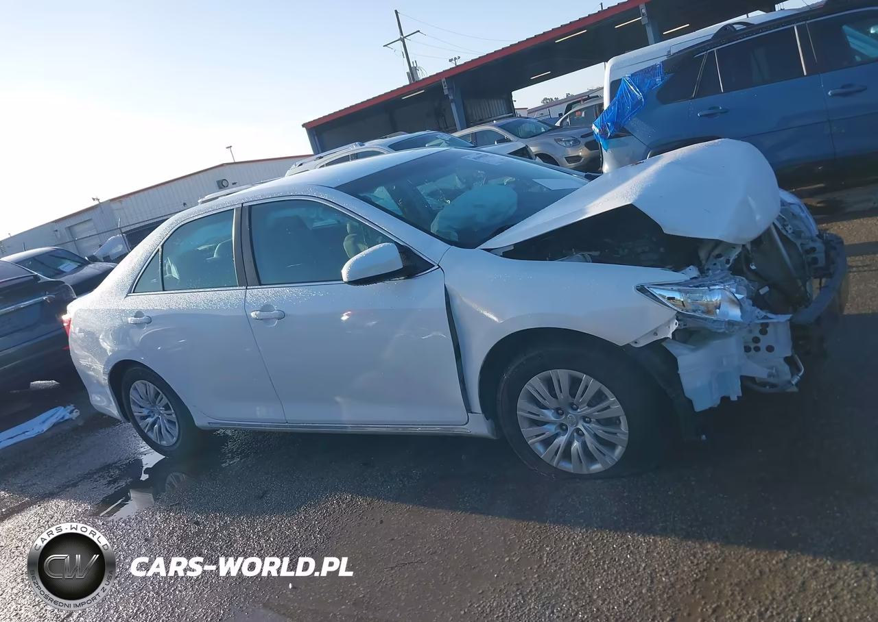 2014 Toyota Camry Le VIN:4T4BF1FK4ER441430 - 13