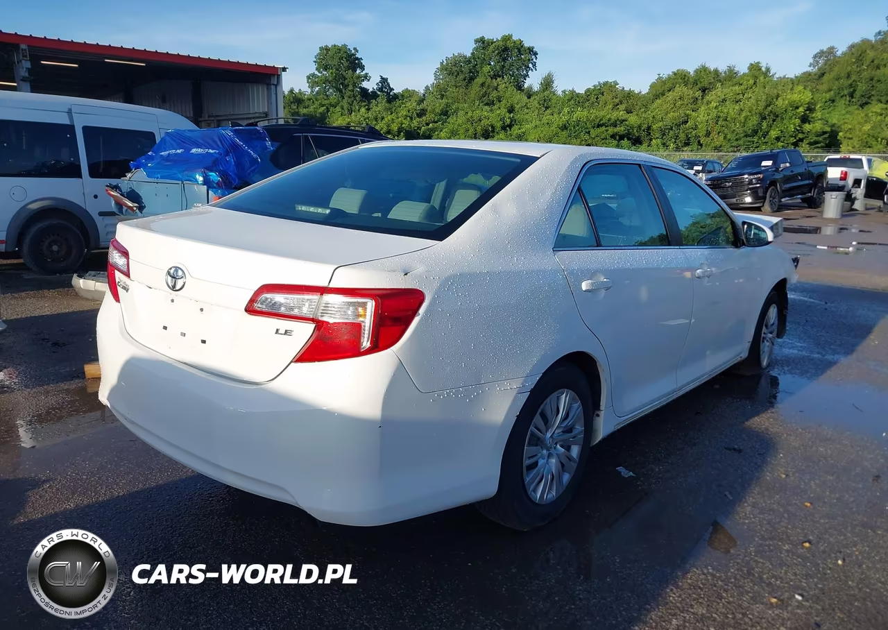 2014 Toyota Camry Le VIN:4T4BF1FK4ER441430 - 4