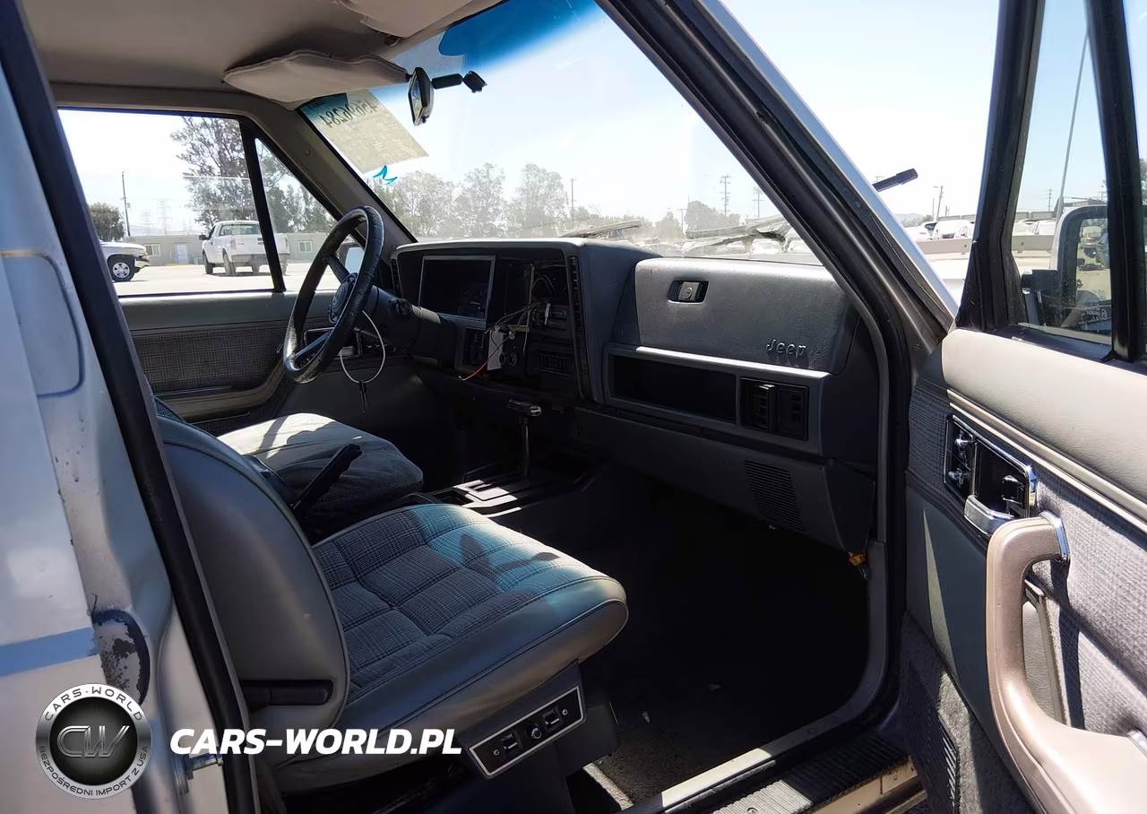 1988 Jeep Cherokee Laredo VIN:1JCMR7847JT139595 - 5