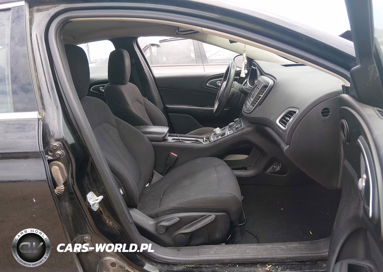 2015 Chrysler 200 Limited VIN:1C3CCCAB6FN677477 - 5
