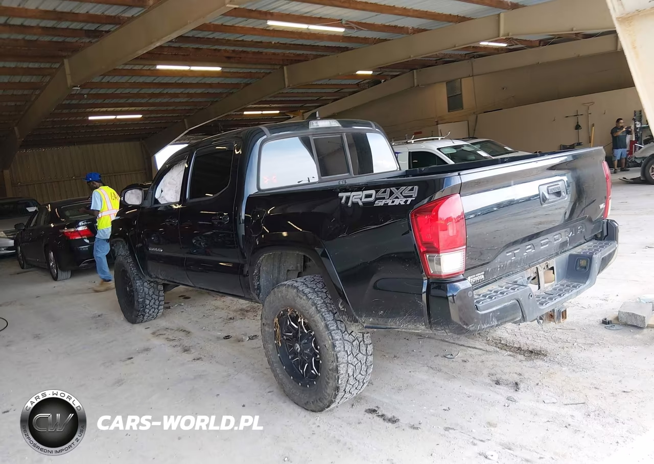 2016 Toyota Tacoma Trd Sport VIN:5TFCZ5AN9GX015513 - 3
