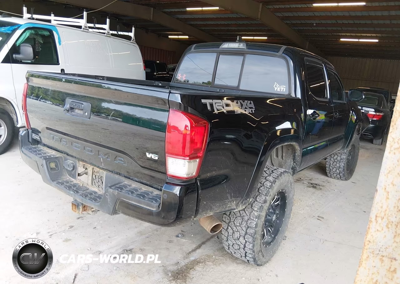 2016 Toyota Tacoma Trd Sport VIN:5TFCZ5AN9GX015513 - 4