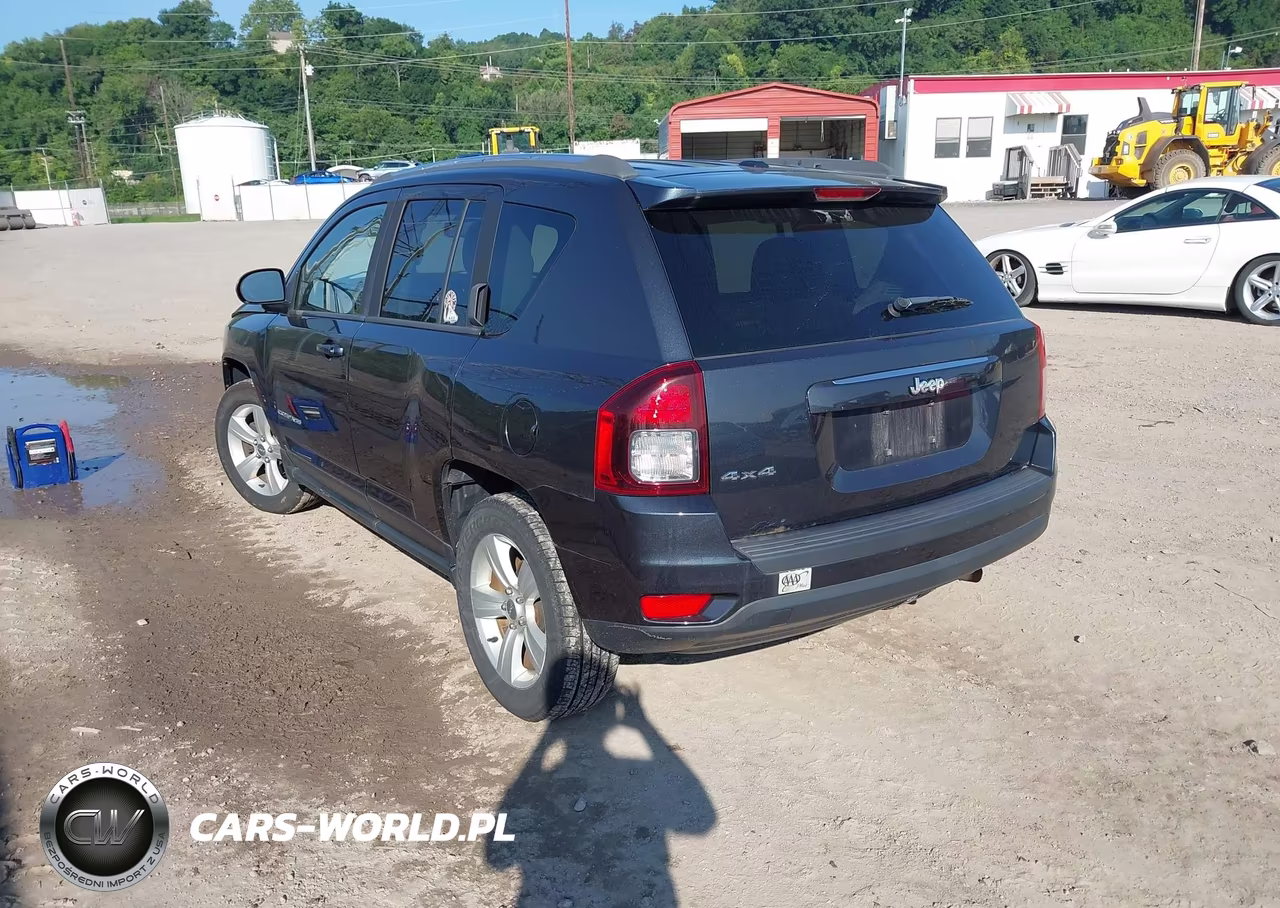 2014 Jeep Compass Sport VIN:1C4NJDBB3ED712835 - 3