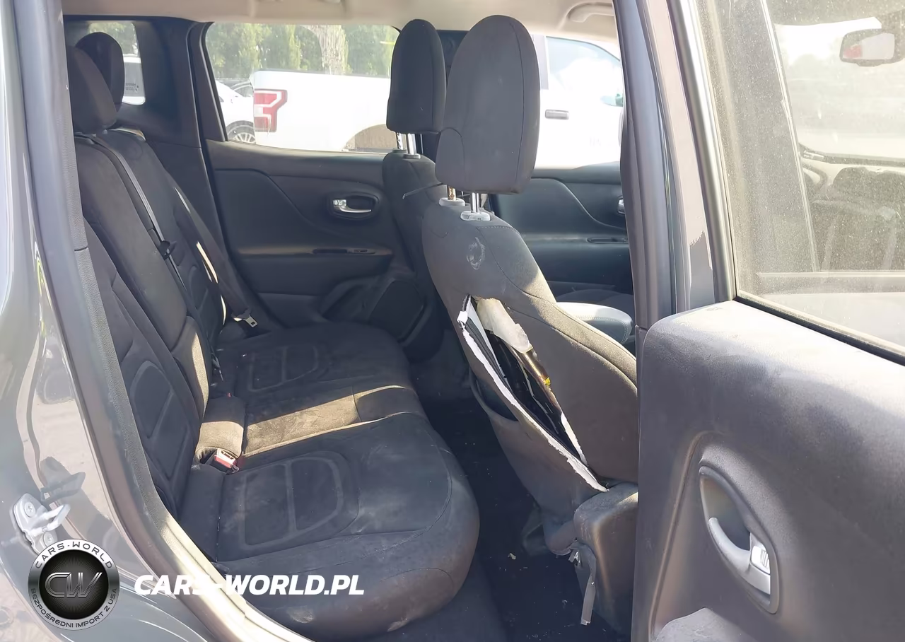 2022 Jeep Renegade Latitude 4X4 VIN:ZACNJDB15NPN80201 - 8
