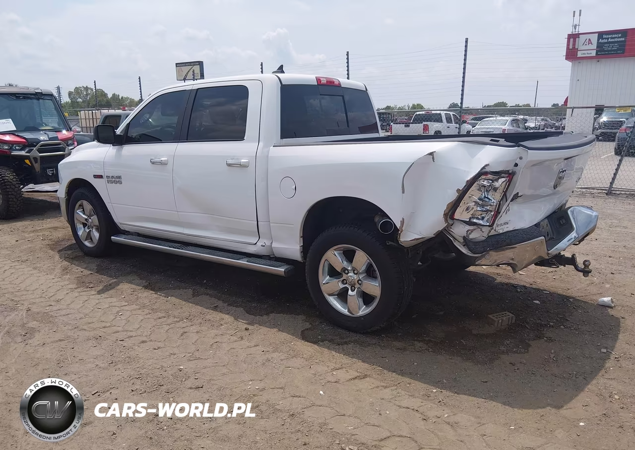 2015 Ram 1500 Big Horn VIN:1C6RR7LM1FS610420 - 3