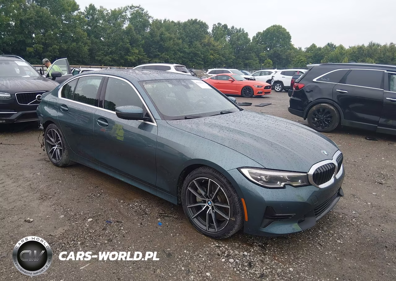 2021 BMW 330E – zdjęcie 1 z 16