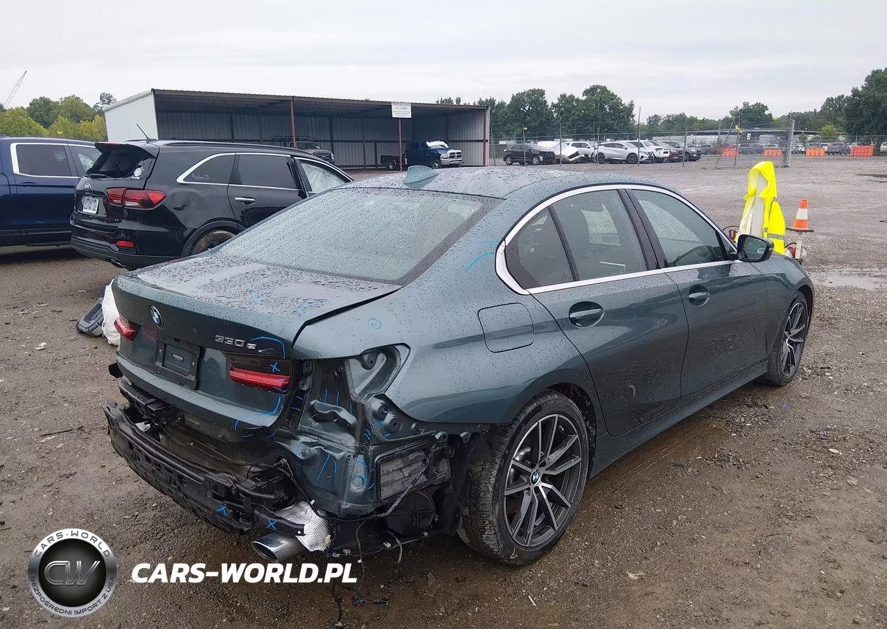 2021 BMW 330E VIN:3MW5P7J0XM8C18206 - 4