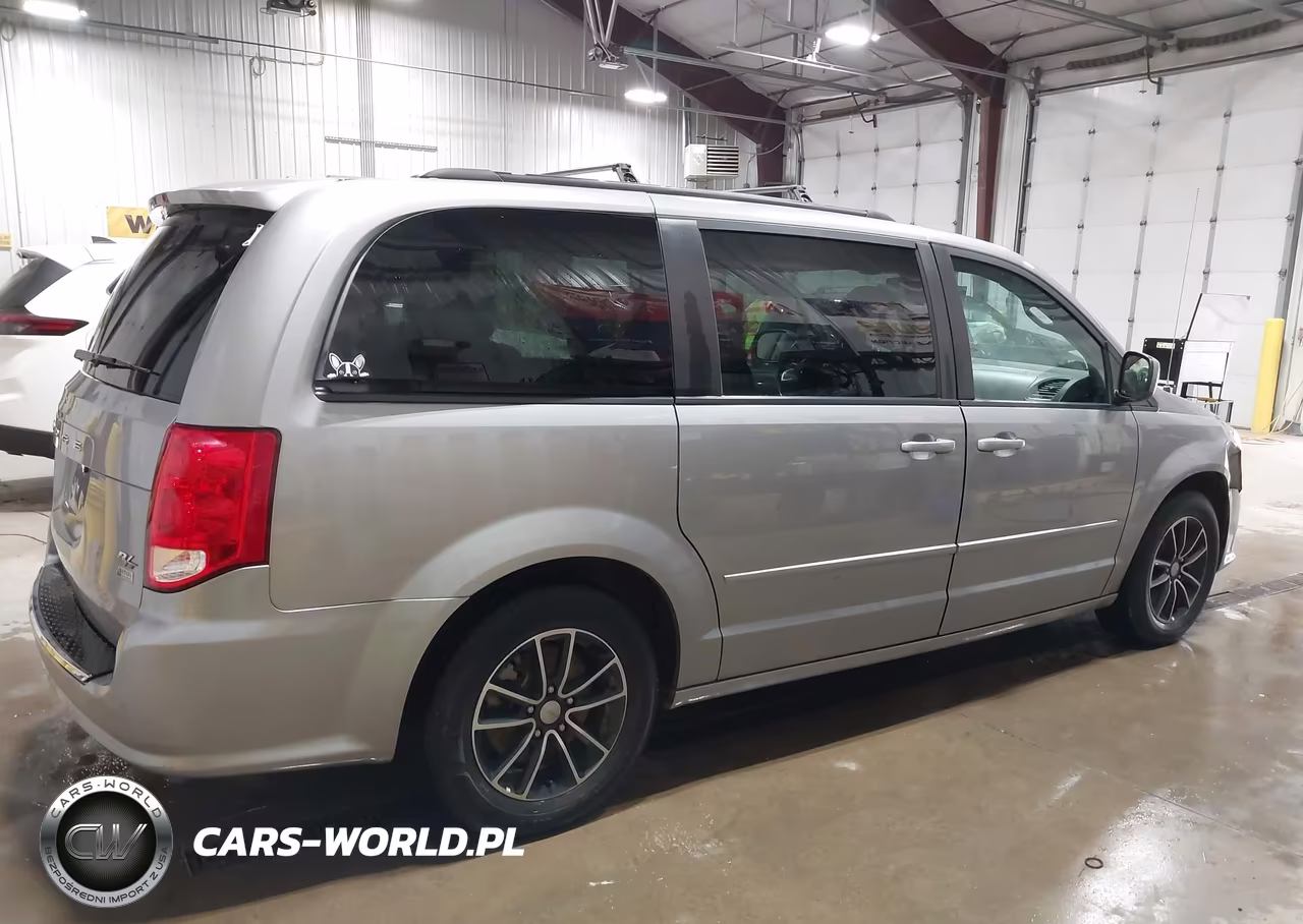 2016 Dodge Grand Caravan R-T VIN:2C4RDGEGXGR329704 - 13