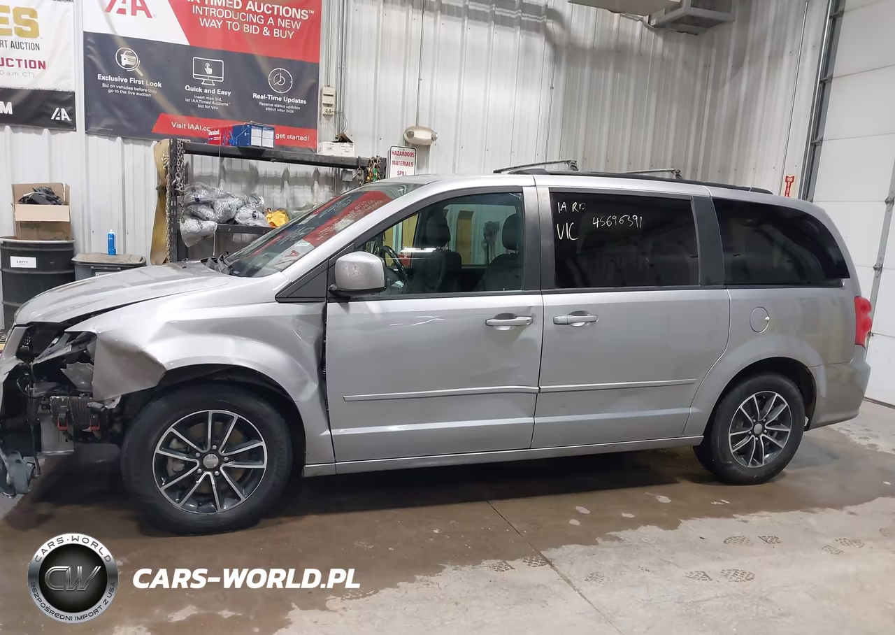 2016 Dodge Grand Caravan R-T VIN:2C4RDGEGXGR329704 - 14