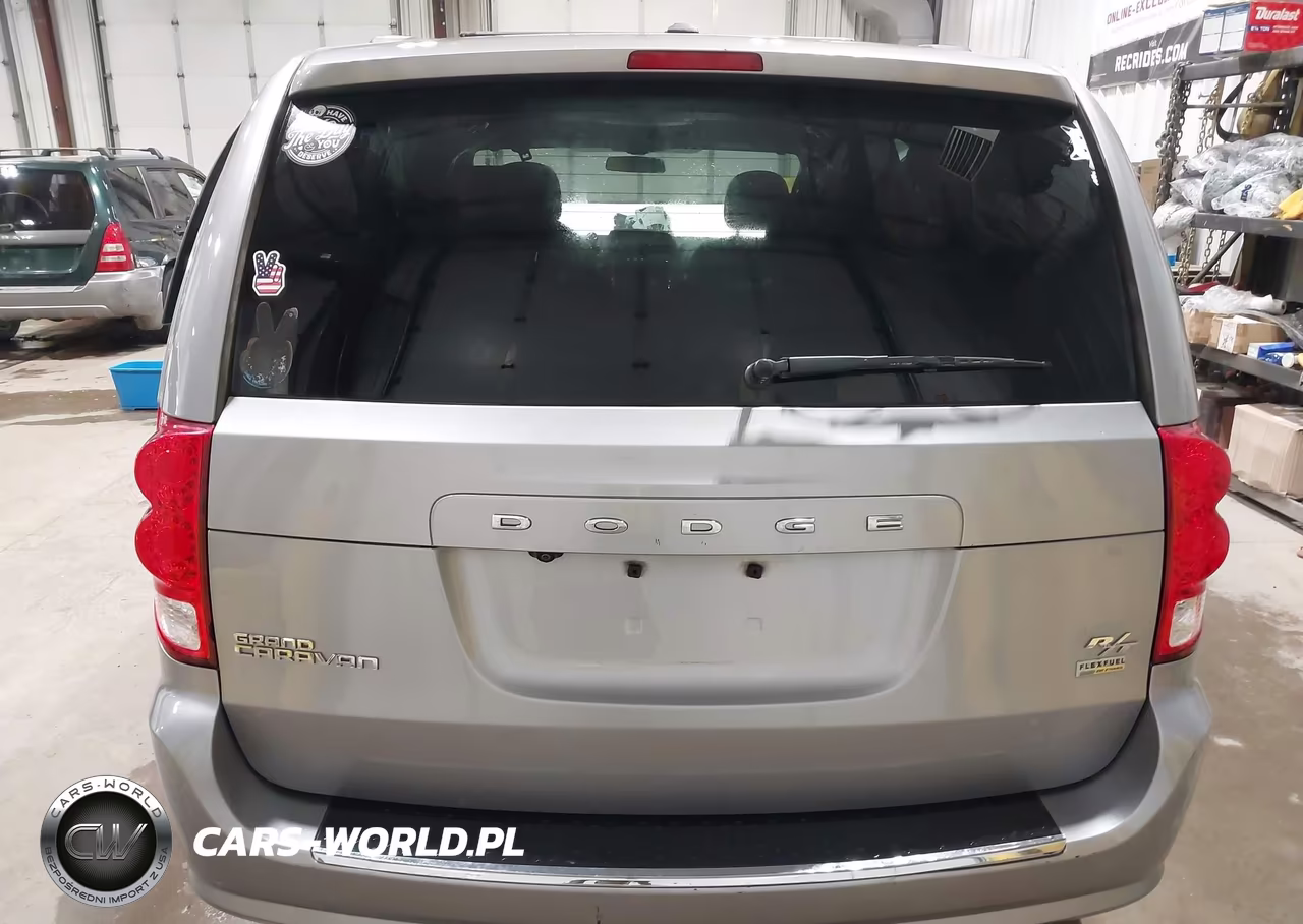 2016 Dodge Grand Caravan R-T VIN:2C4RDGEGXGR329704 - 16