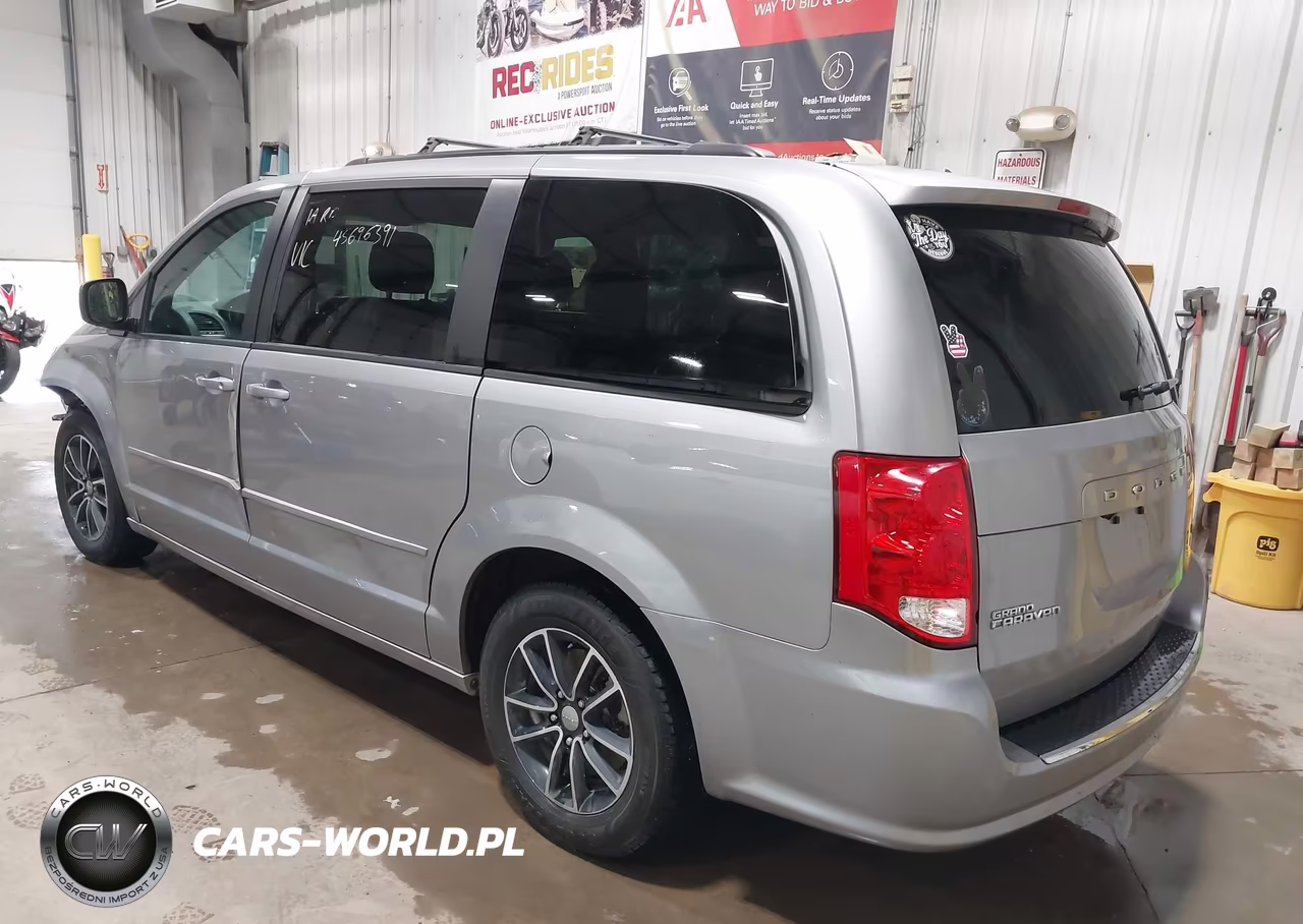 2016 Dodge Grand Caravan R-T VIN:2C4RDGEGXGR329704 - 3