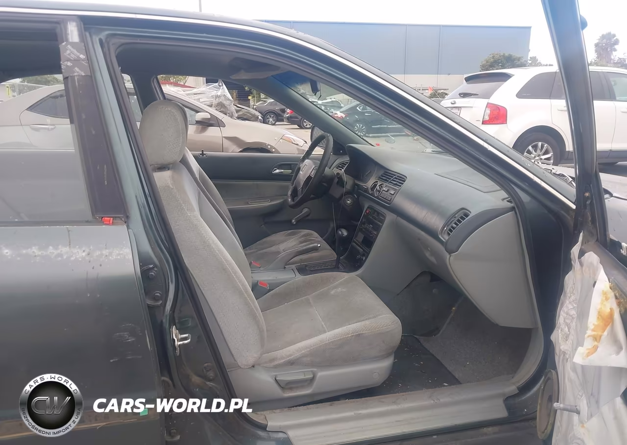 1996 Honda Accord Value VIN:1HGCD5692TA273607 - 5