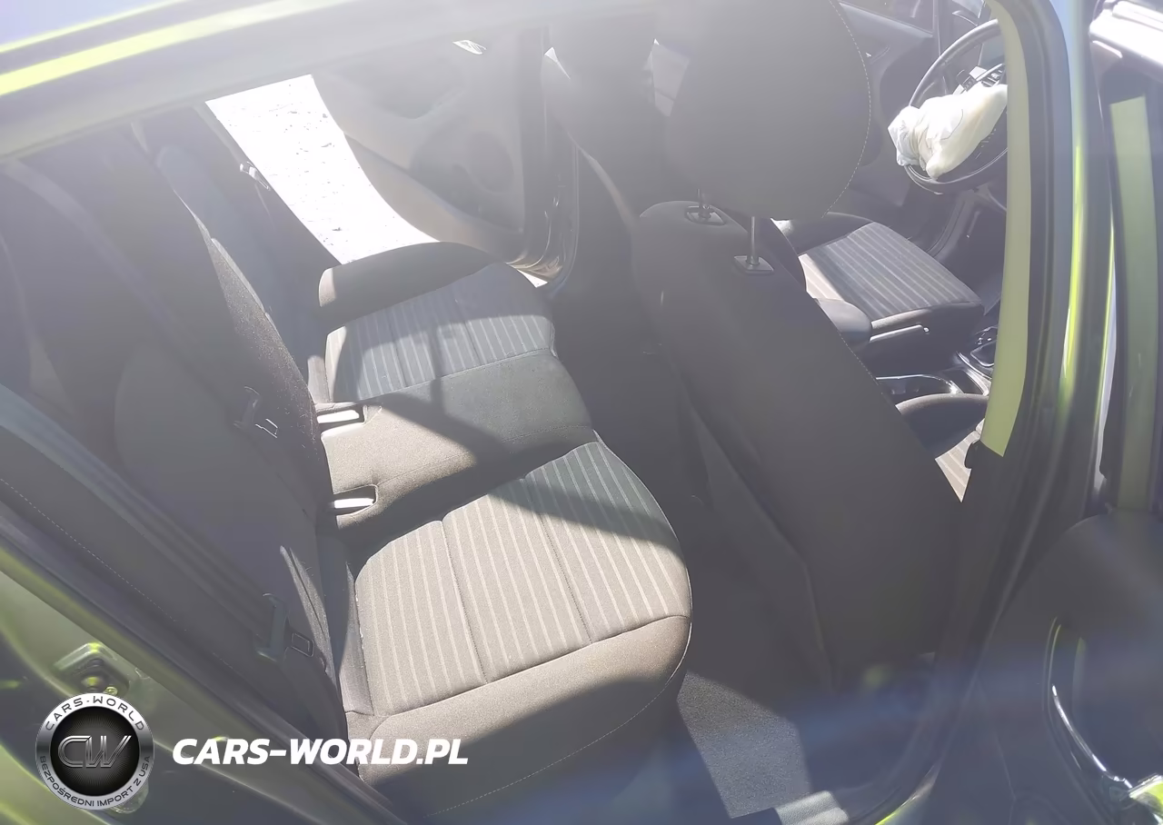 2018 Kia Forte S VIN:3KPFL4A76JE195535 - 8