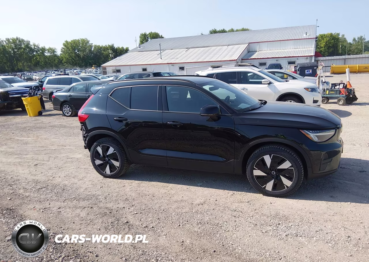 2025 Volvo Ex40 Core, Twin Motor, Fully Electric VIN:YV4ER3HJ1S2454286 - 18