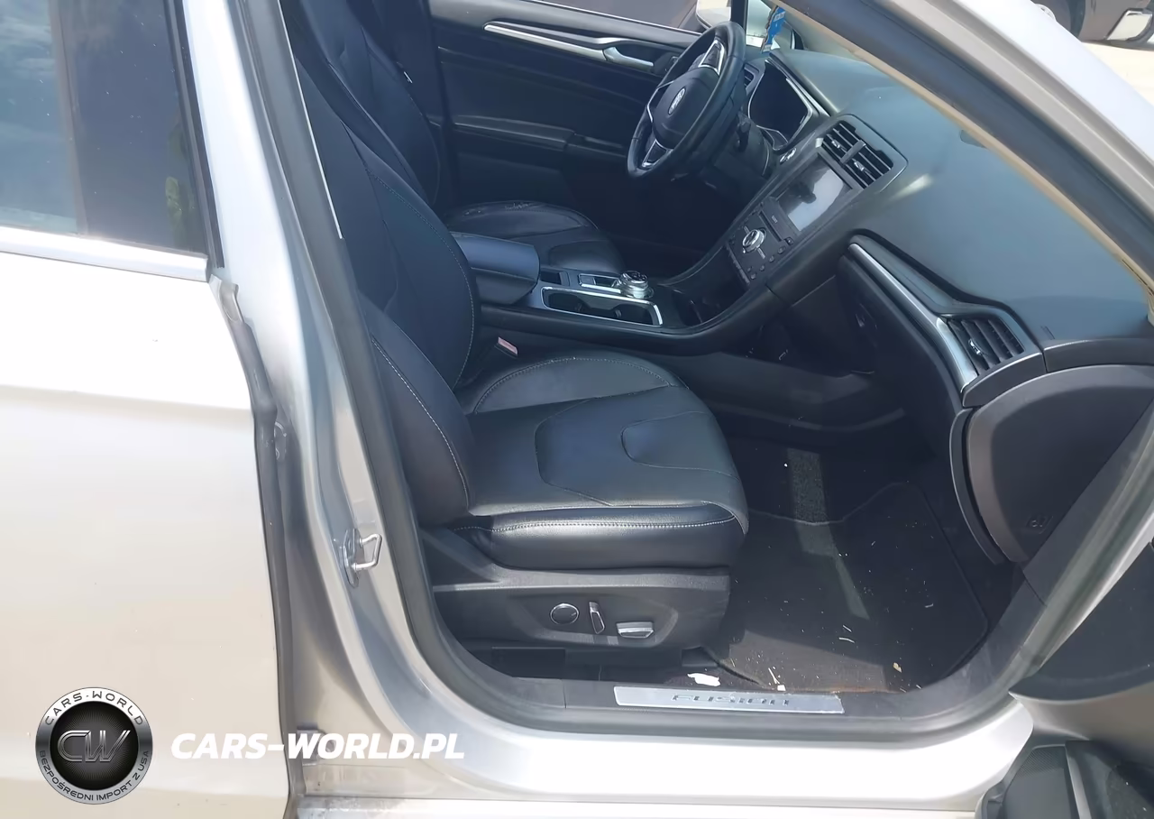 2018 Ford Fusion Titanium VIN:3FA6P0D91JR225971 - 5