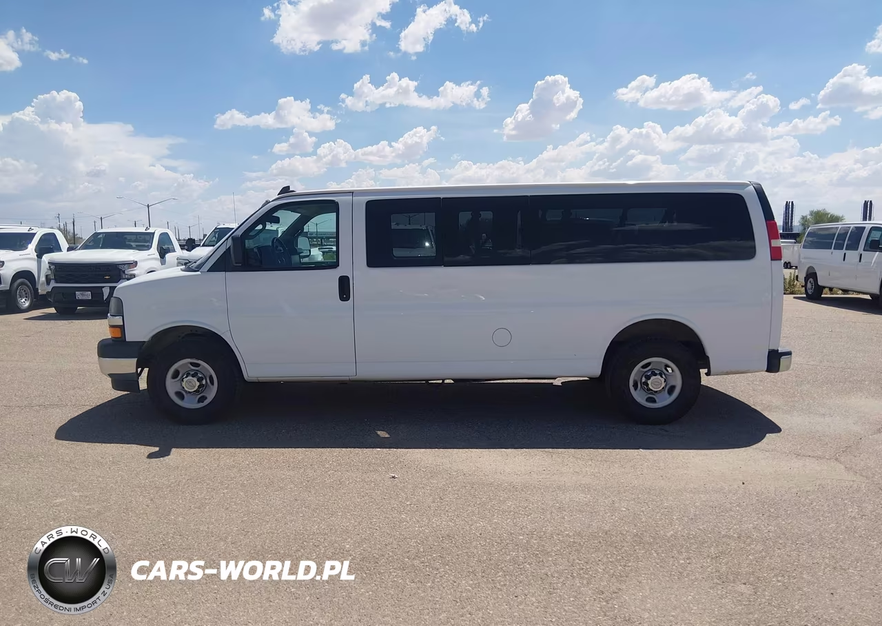 2017 Chevrolet Express 3500 Lt VIN:1GAZGPFF8H1225689 - 13