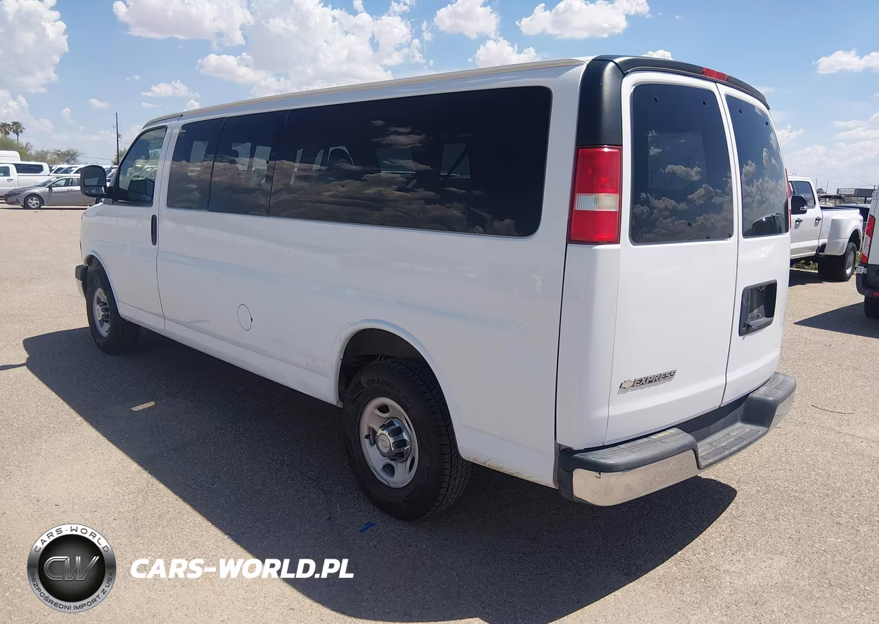 2017 Chevrolet Express 3500 Lt VIN:1GAZGPFF8H1225689 - 3