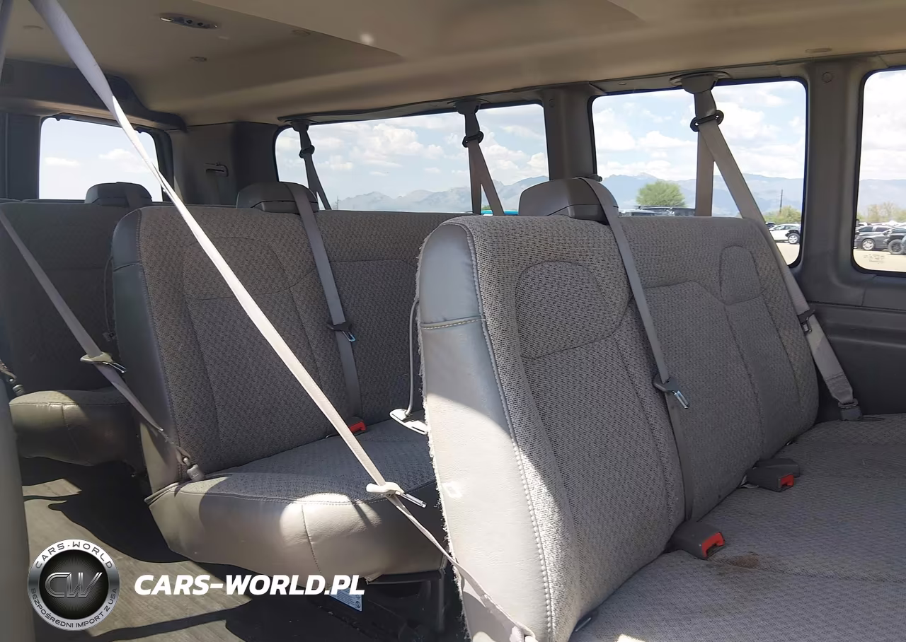 2017 Chevrolet Express 3500 Lt VIN:1GAZGPFF8H1225689 - 8