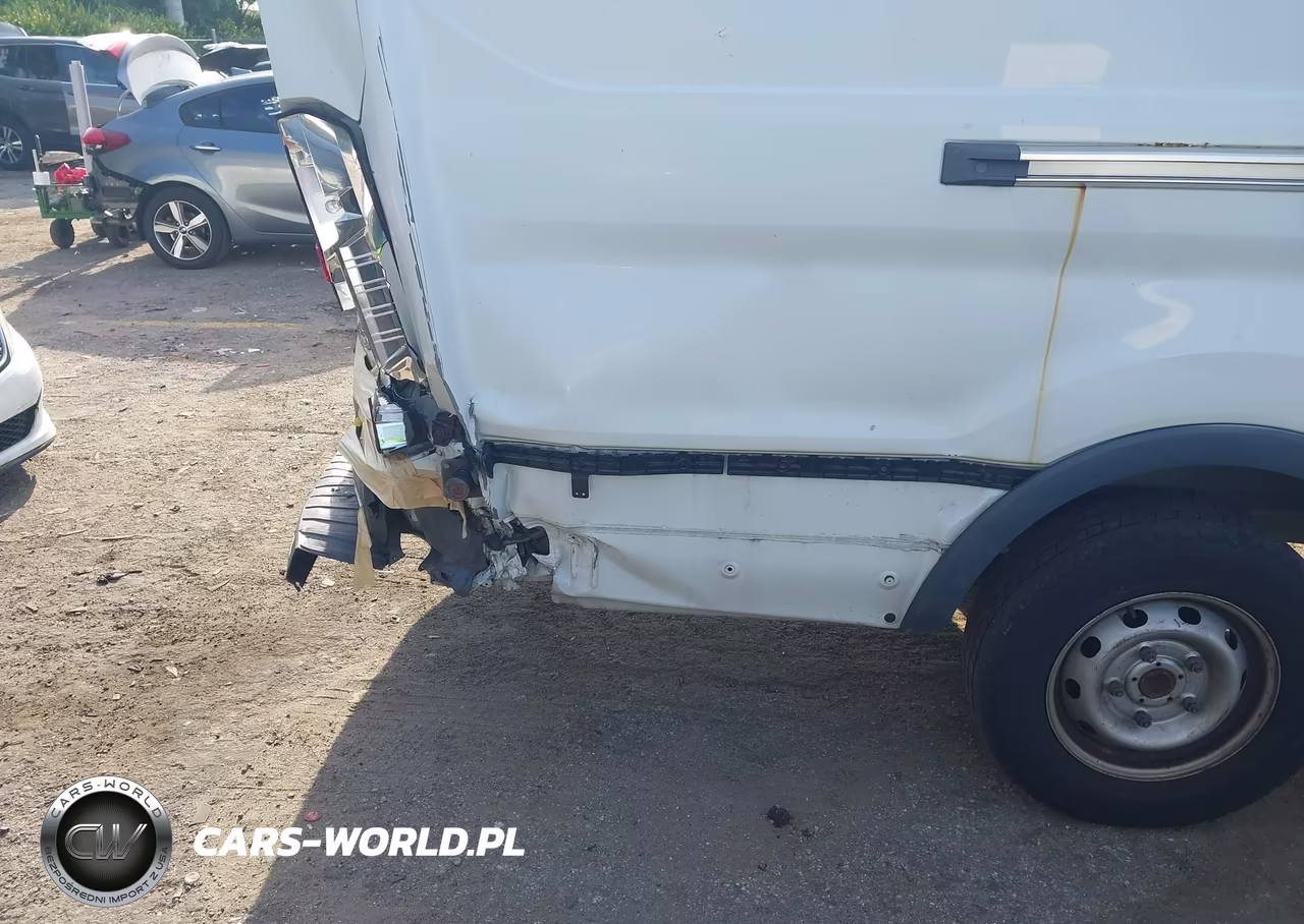 2016 Ford Transit-250 VIN:1FTYR3XG1GKB13077 - 17