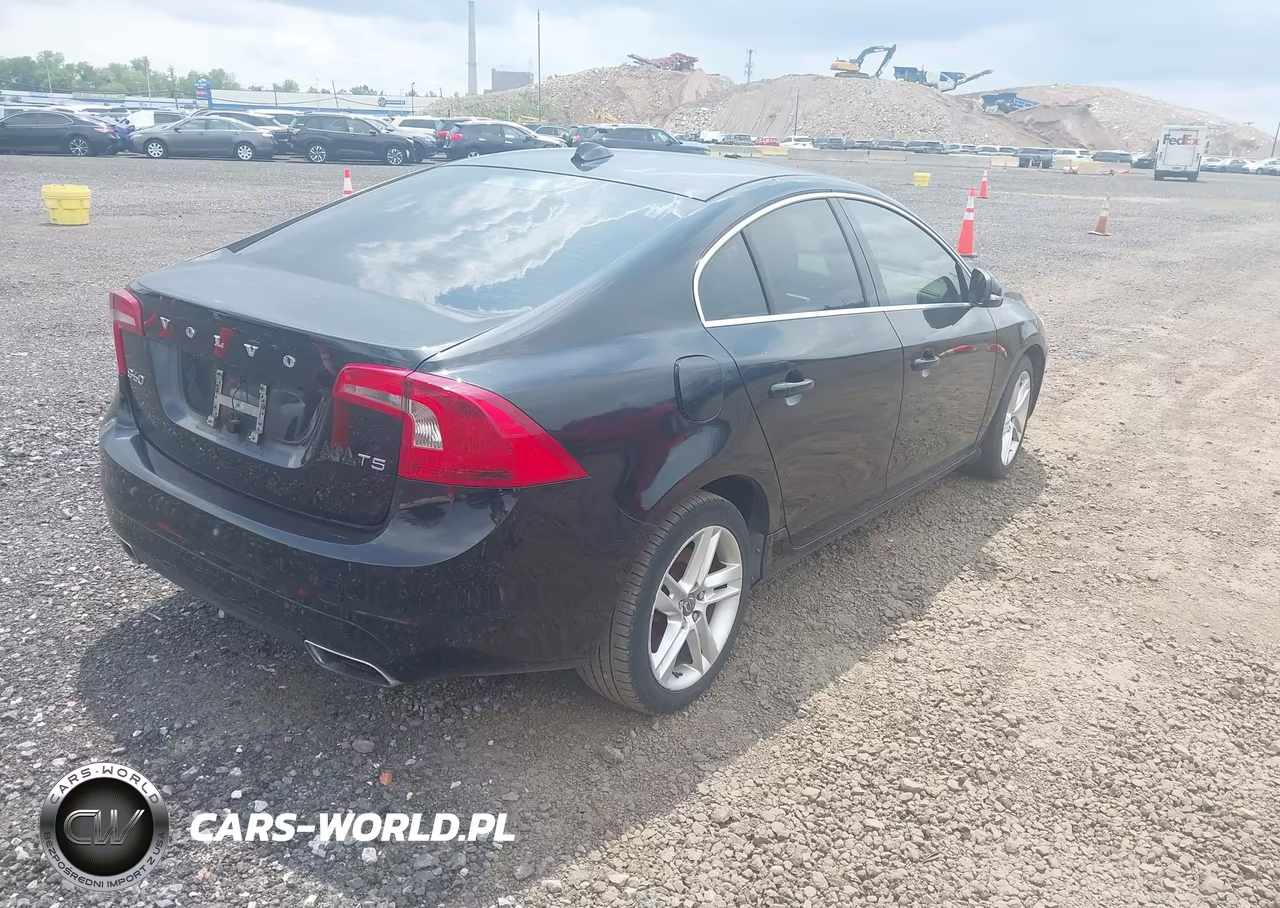 2015 Volvo S60 T5 Premier VIN:YV126MFK1F1343257 - 4