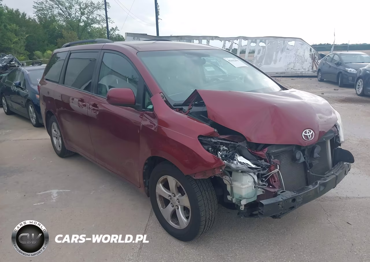 2017 Toyota Sienna Le 8 Passenger – zdjęcie 1 z 19