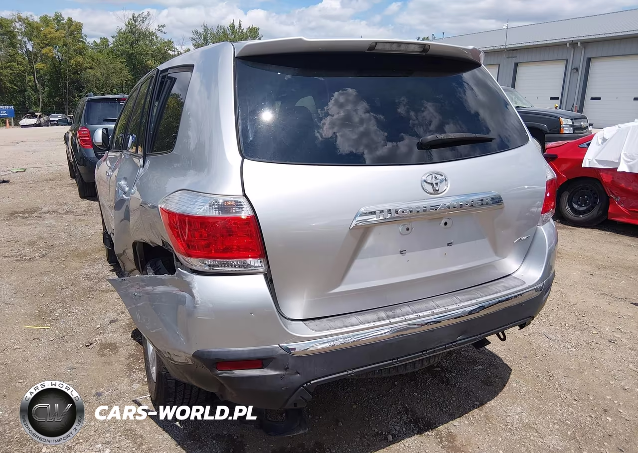 2011 Toyota Highlander Base V6 VIN:5TDBK3EH4BS055697 - 17