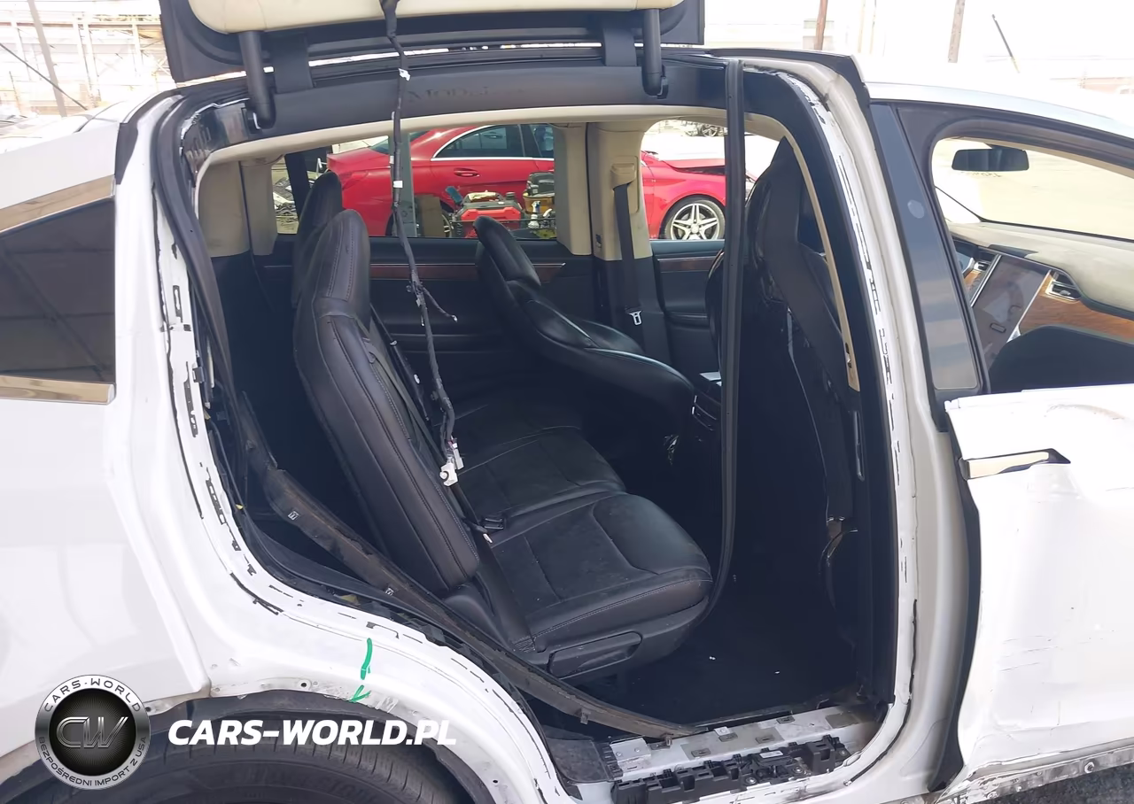 2017 Tesla Model X 100D-75D-90D VIN:5YJXCDE24HF032390 - 6