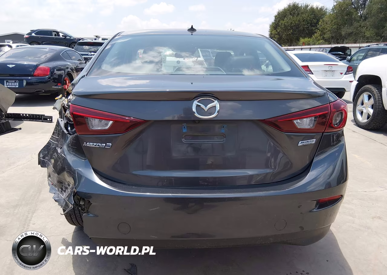 2018 Mazda Mazda3 Touring VIN:3MZBN1V3XJM174706 - 16