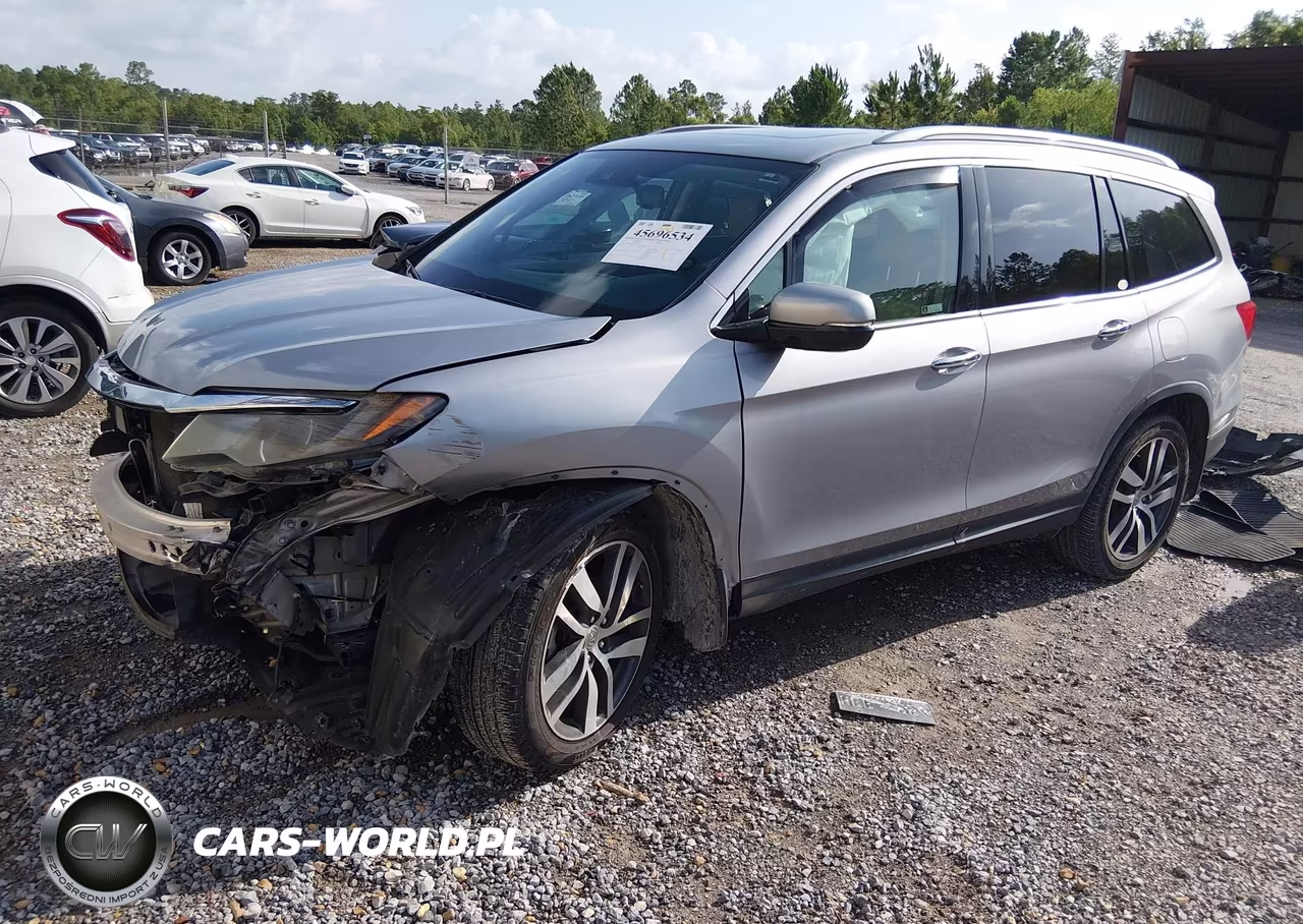 2018 Honda Pilot Touring VIN:5FNYF5H95JB006462 - 2