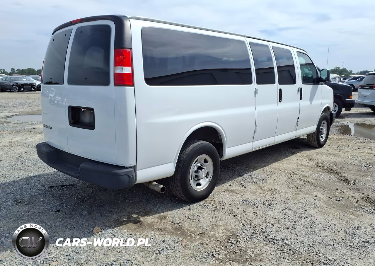 2019 Chevrolet Express 3500 Ls VIN:1GAZGNFG2K1334976 - 4