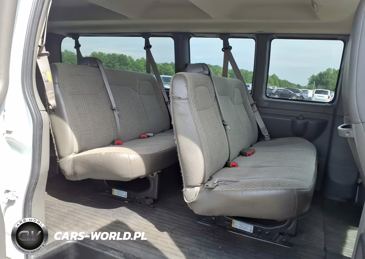 2019 Chevrolet Express 3500 Ls VIN:1GAZGNFG2K1334976 - 8