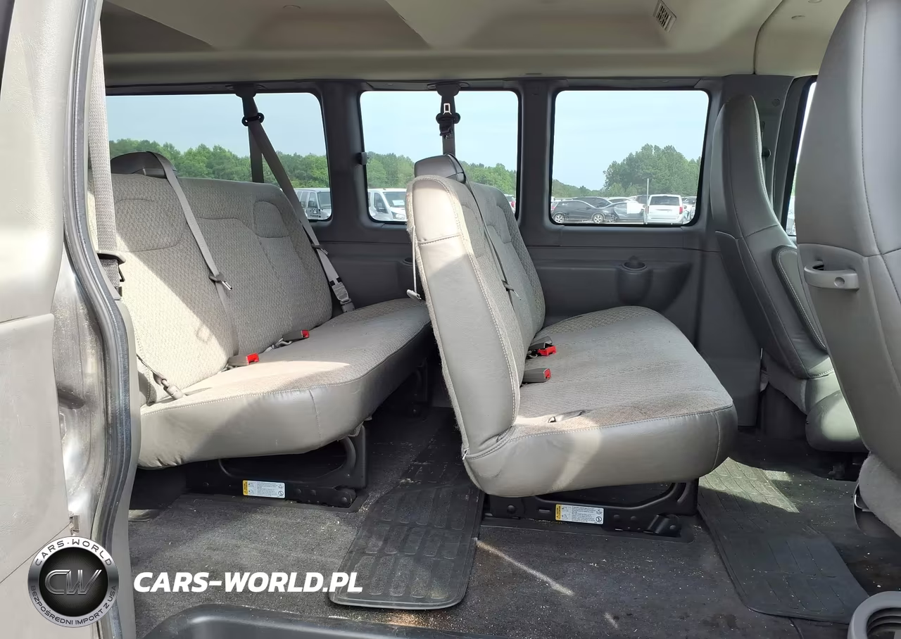 2017 Chevrolet Express 3500 Lt VIN:1GAZGPFG4H1302387 - 8