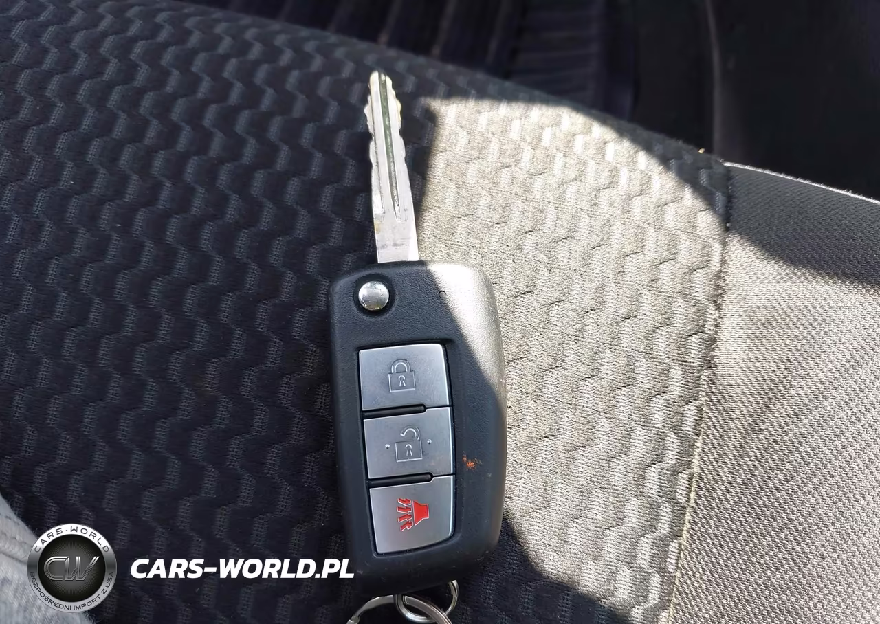 2019 Nissan Rogue Sport S VIN:JN1BJ1CP5KW223013 - 11