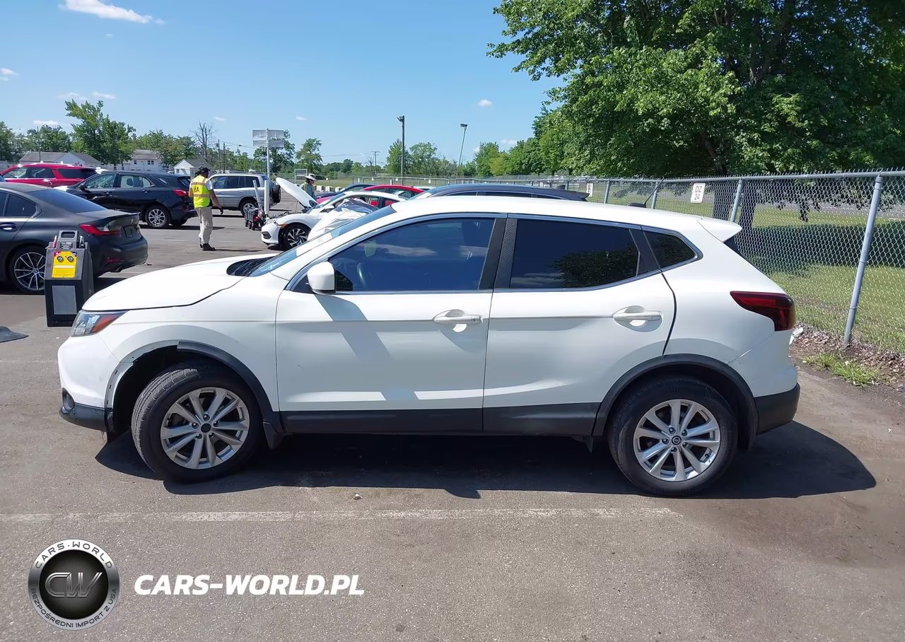 2019 Nissan Rogue Sport S VIN:JN1BJ1CP5KW223013 - 14